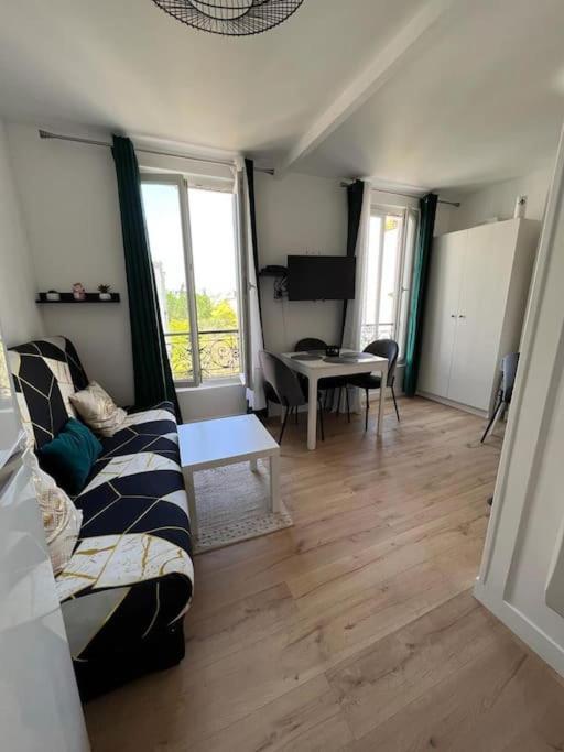 Appartamento Studio A Deux Pas De Paris Levallois-Perret Esterno foto