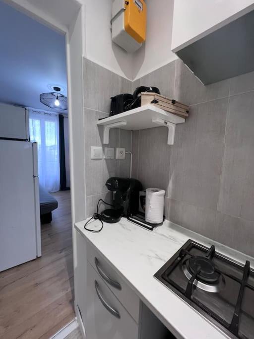 Appartamento Studio A Deux Pas De Paris Levallois-Perret Esterno foto