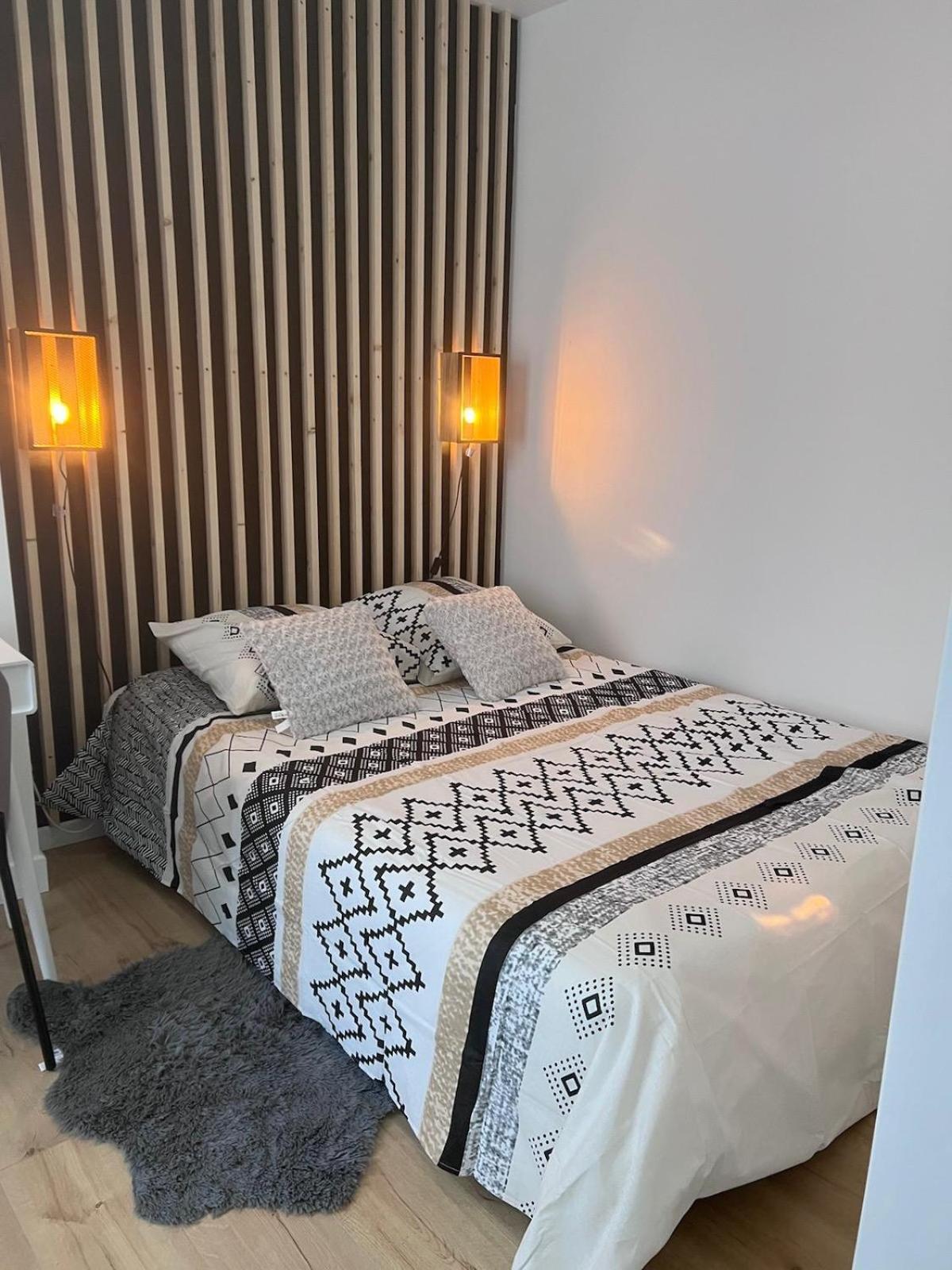 Appartamento Studio A Deux Pas De Paris Levallois-Perret Esterno foto